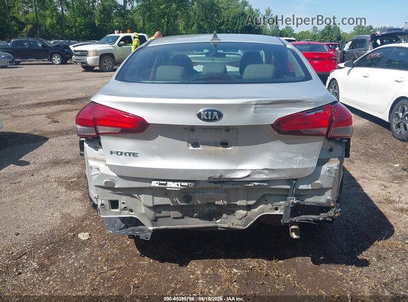 3KPFK4A74HE075939 2017 KIA FORTE Silver 