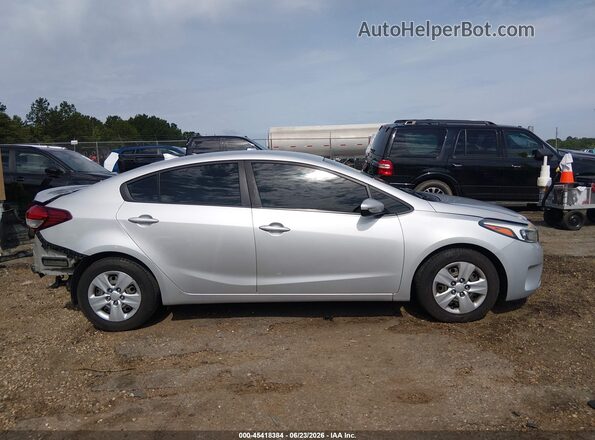 3KPFK4A74JE276388 2018 KIA FORTE Gray Widok wnętrza 360 stopni