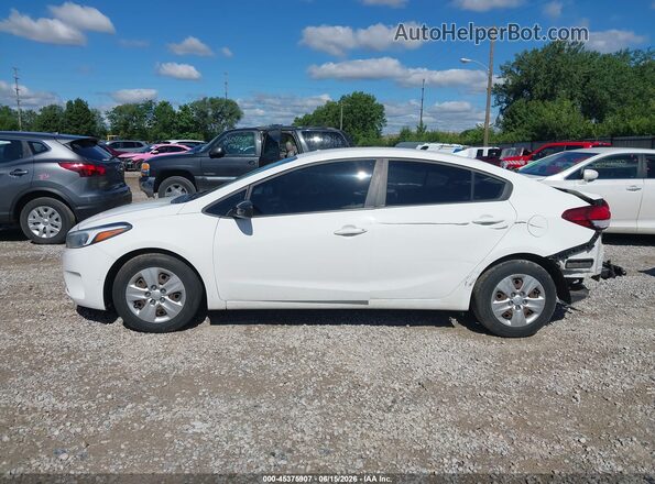 3KPFK4A76HE071326 2017 KIA FORTE White 