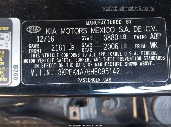 3KPFK4A76HE095142 2017 KIA FORTE Black Շարժիչի բաժամունքի տեսք