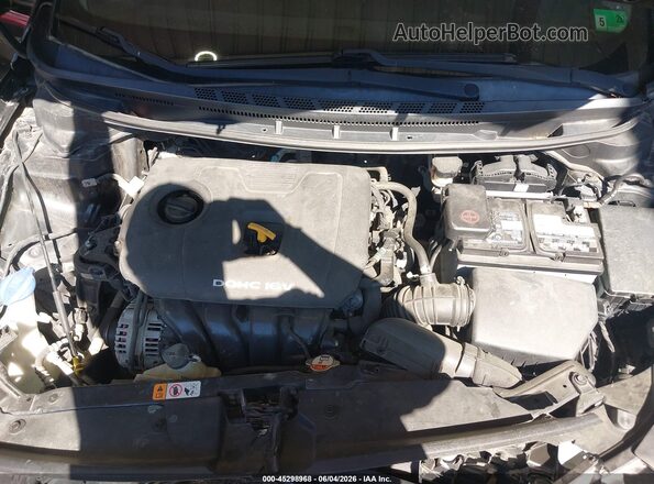 3KPFK4A76HE095142 2017 KIA FORTE Black Հետևի տեսք