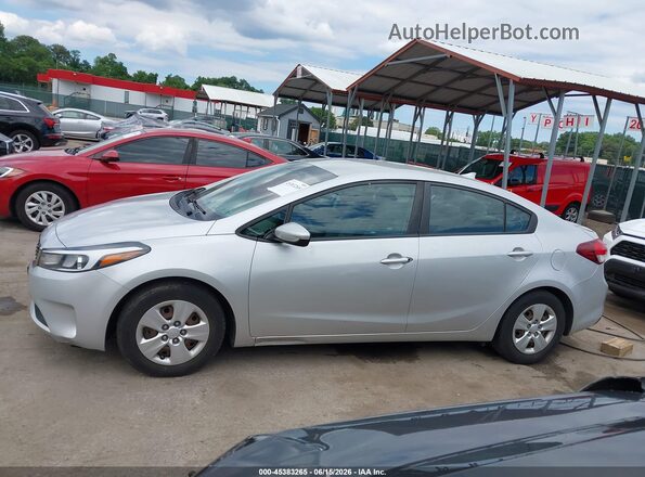 3KPFK4A76HE153802 2017 KIA FORTE Silver უკანა სალონის ხედი