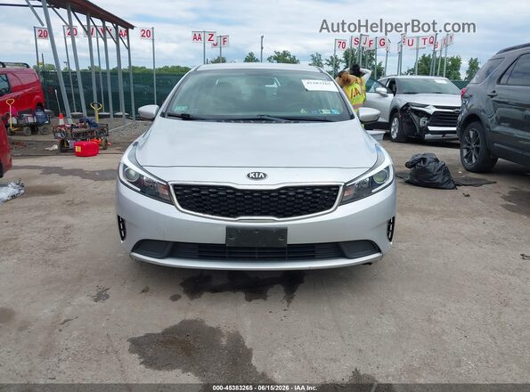 3KPFK4A76HE153802 2017 KIA FORTE Silver წინა პანელის ხედი