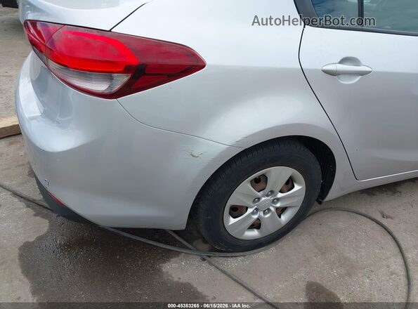 3KPFK4A76HE153802 2017 KIA FORTE Silver 