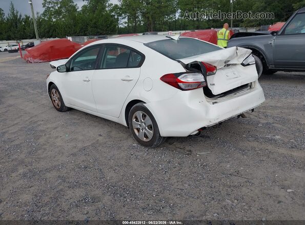3KPFK4A76JE229010 2018 KIA FORTE Белый Задняя левая четверть