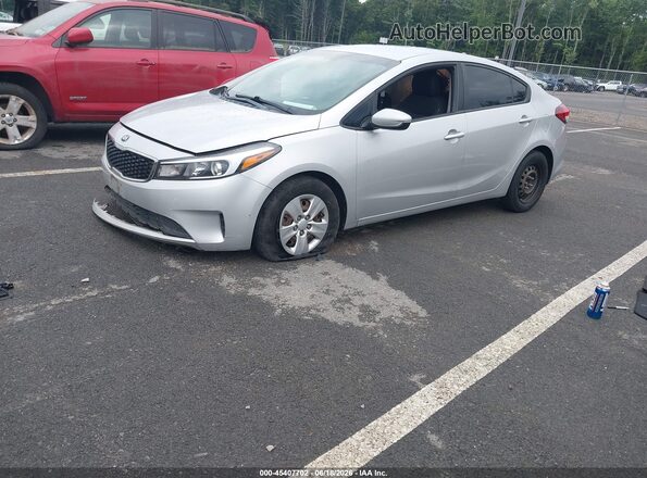 3KPFK4A77HE098003 2017 KIA FORTE Silver Przód lewy