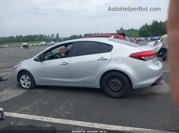 3KPFK4A77HE098003 2017 KIA FORTE Silver Widok wnętrza 360 stopni