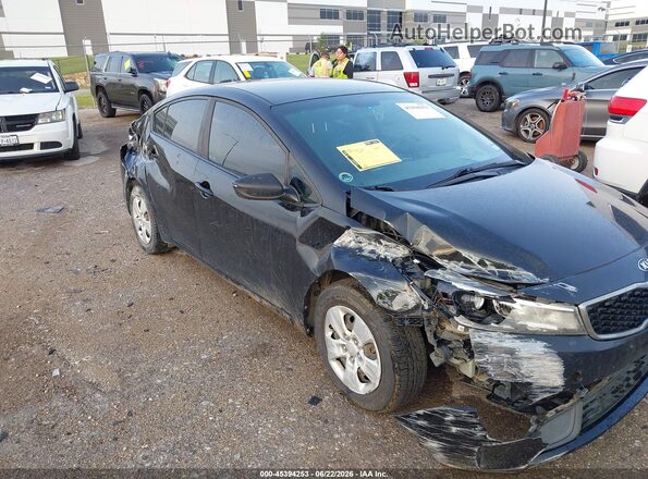 3KPFK4A78HE077516 2017 KIA FORTE Black Вид спереду