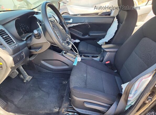3KPFK4A78HE135897 2017 KIA FORTE Black 
