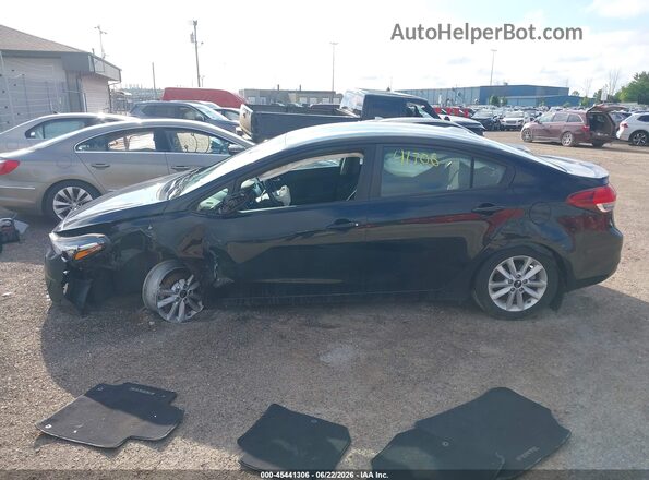 3KPFL4A71HE041776 2017 KIA FORTE Black 