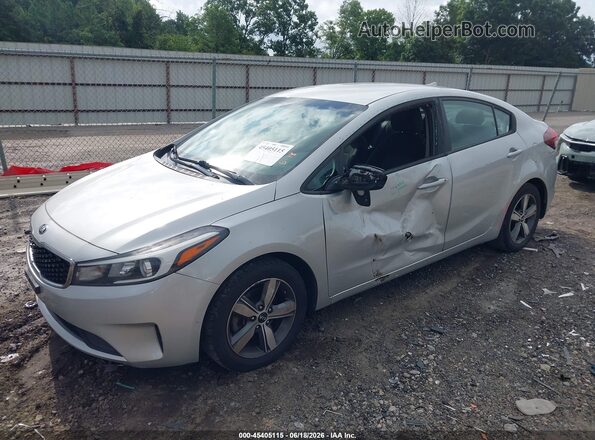 3KPFL4A71JE202956 2018 KIA FORTE Silver Դիմացի տեսք