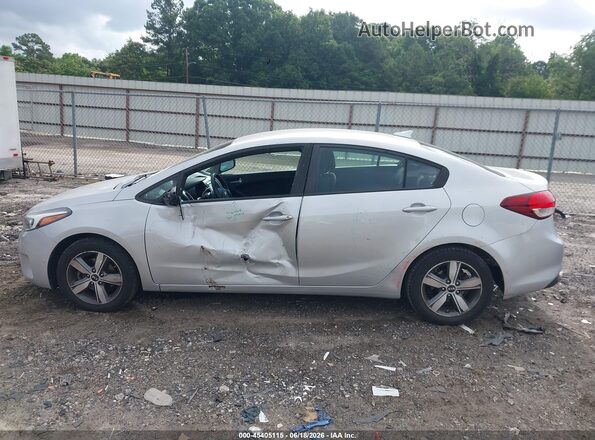 3KPFL4A71JE202956 2018 KIA FORTE Silver Սալոնի 360 աստիճան տեսք