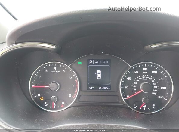 3KPFL4A71JE202956 2018 KIA FORTE Silver Հետևի նստատեղերի տեսք