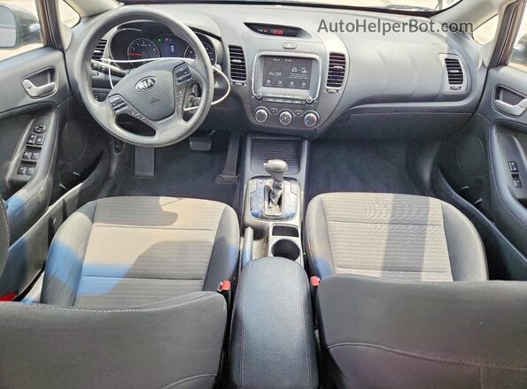 3KPFL4A71JE204366 2018 KIA FORTE Brown Widok deski rozdzielczej