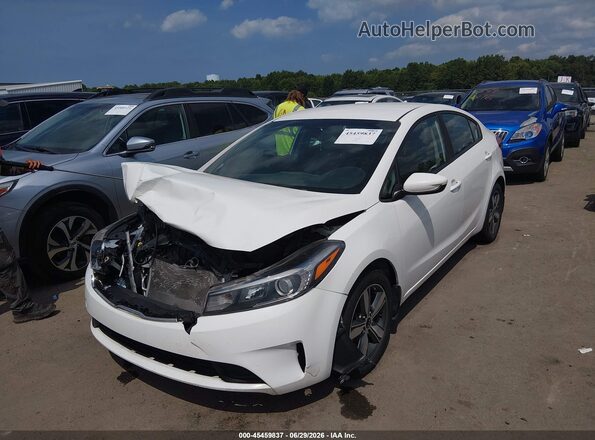 3KPFL4A71JE219370 2018 KIA FORTE White Vista tres cuartos delantera izquierda