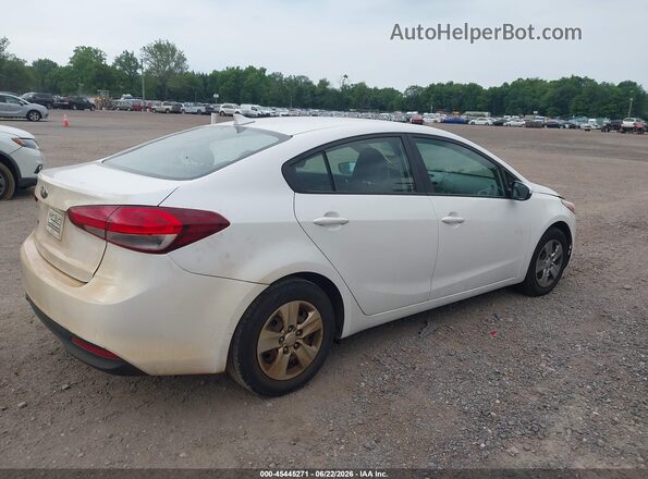 3KPFL4A72HE053399 2017 KIA FORTE White Tył prawy