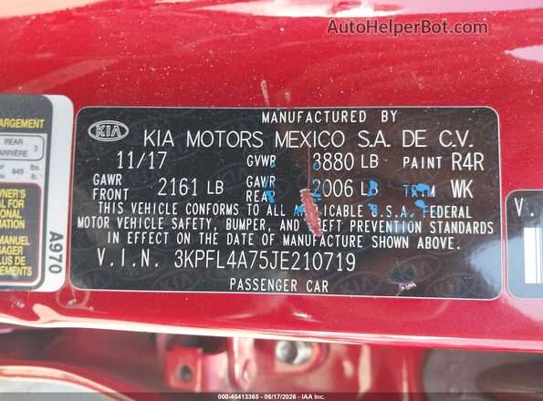 3KPFL4A75JE210719 2018 KIA FORTE Red Widok komory silnika