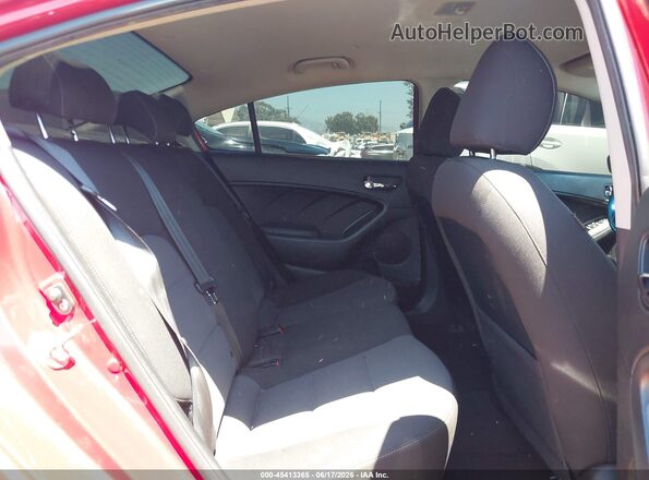 3KPFL4A75JE210719 2018 KIA FORTE Red Widok naklejki z numerem VIN