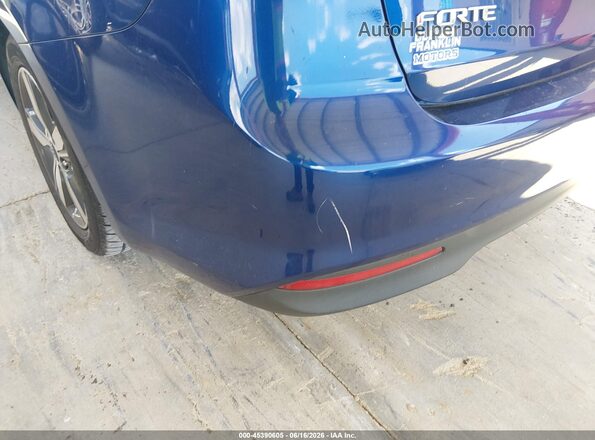 3KPFL4A75JE238486 2018 KIA FORTE Blue 