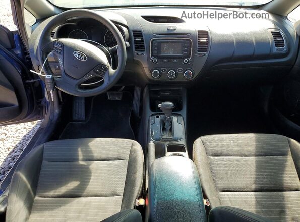 3KPFL4A76HE017456 2017 KIA FORTE Blue Widok deski rozdzielczej