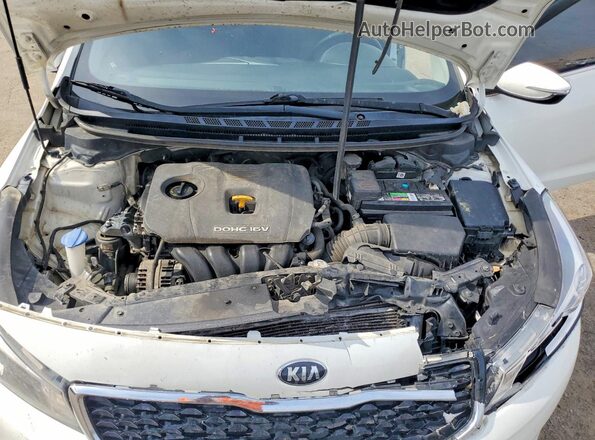 3KPFL4A76HE042308 2017 KIA FORTE White Սալոնի հետևի տեսք
