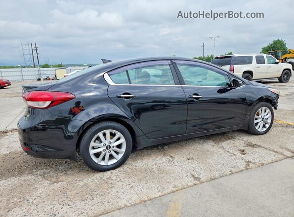 3KPFL4A76HE125530 2017 KIA FORTE Black Trasero derecho