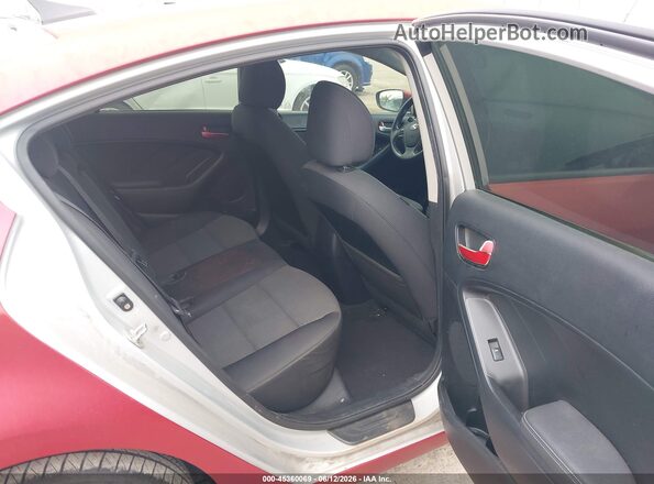 3KPFL4A76JE195311 2018 KIA FORTE Red Vista de la etiqueta del VIN