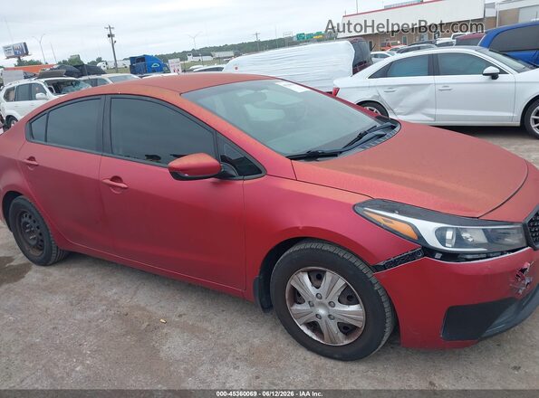 3KPFL4A76JE195311 2018 KIA FORTE Red Vista interior trasera