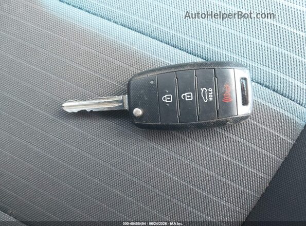 3KPFL4A76JE245270 2018 KIA FORTE Silver Vista del salpicadero