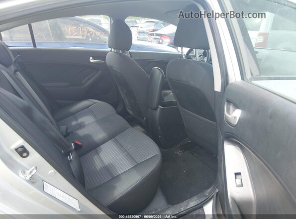 3KPFL4A77HE009785 2017 KIA FORTE Silver 