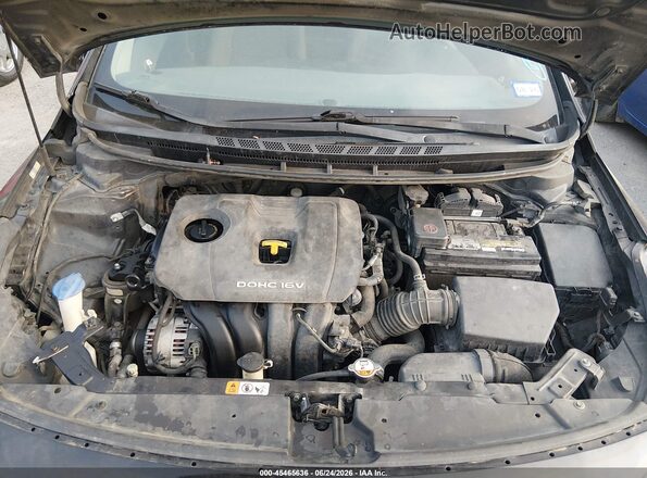 3KPFL4A77HE057240 2017 KIA FORTE Black უკანა ხედი