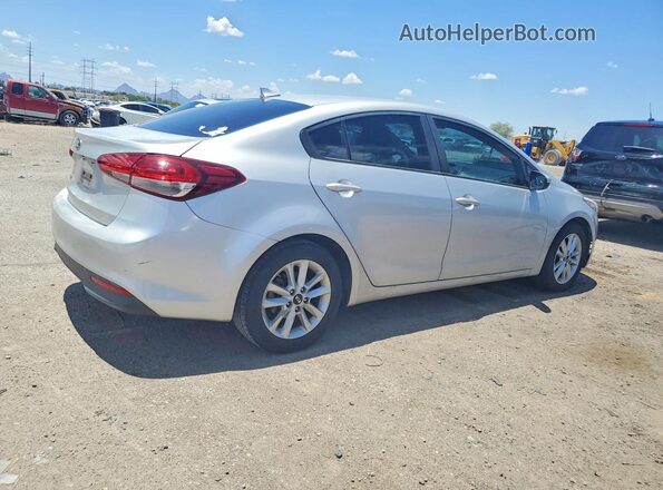3KPFL4A78HE117963 2017 KIA FORTE Silver 