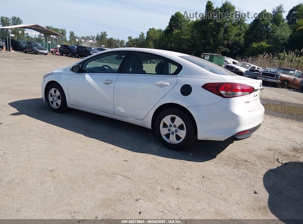 3KPFL4A78HE142636 2017 KIA FORTE White Trasero izquierdo