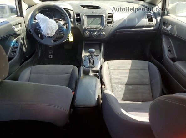 3KPFL4A78JE245075 2018 KIA FORTE Silver 