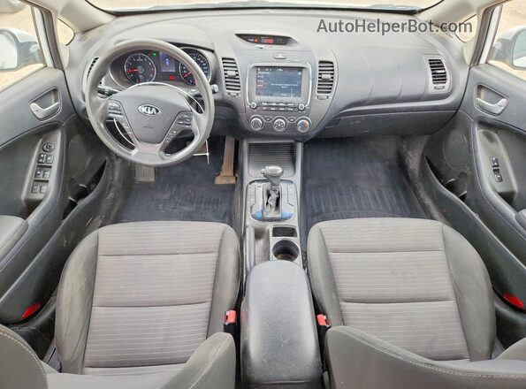 3KPFL4A78JE267271 2018 KIA FORTE White 
