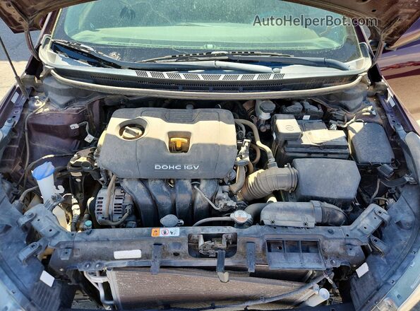3KPFL4A79HE014809 2017 KIA FORTE Burgundy Widok wnętrza z tyłu