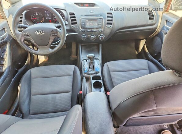 3KPFL4A79HE014809 2017 KIA FORTE Burgundy Widok deski rozdzielczej