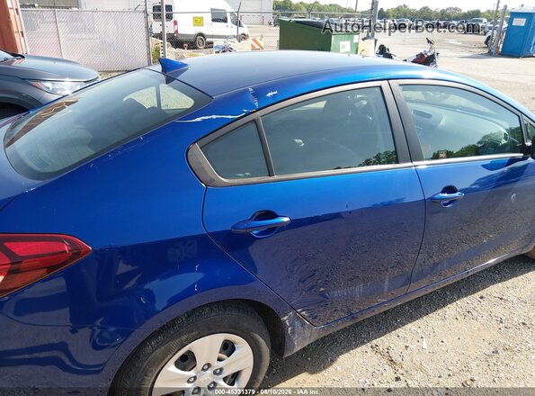 3KPFL4A79HE081605 2017 KIA FORTE Blue Вид задньої частини салону