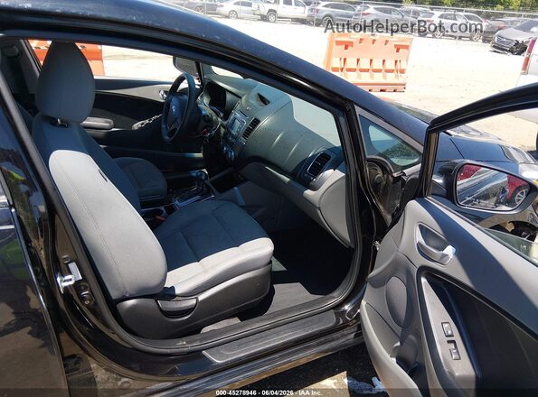 3KPFL4A7XHE054395 2017 KIA FORTE Black Vista interior delantera