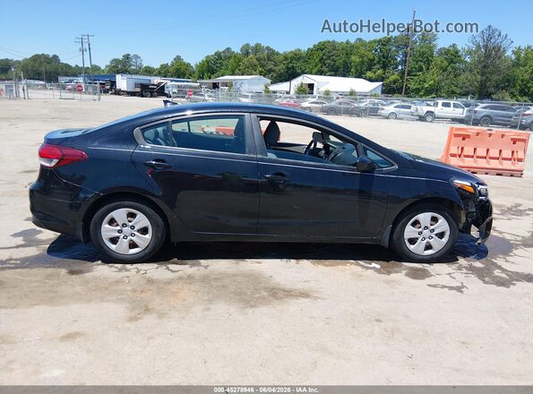 3KPFL4A7XHE054395 2017 KIA FORTE Black Vista interior trasera