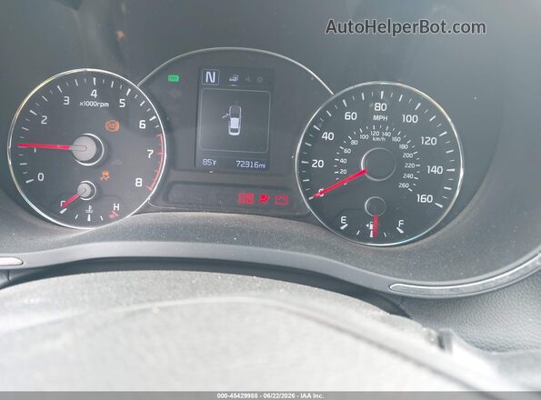 3KPFL4A7XHE144324 2017 KIA FORTE Black Vista de los asientos traseros