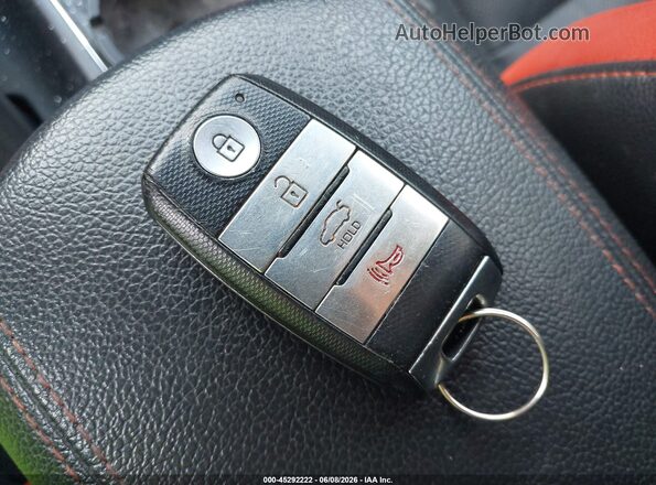 3KPFN5A36JE241183 2018 KIA FORTE Белый Вид панели приборов