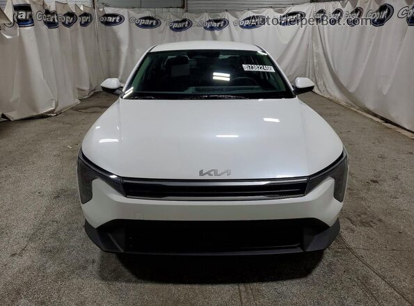 3KPFT4DE0SE103282 2025 KIA K4 White 