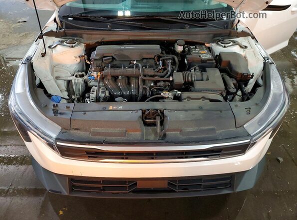 3KPFT4DE0SE103282 2025 KIA K4 White 