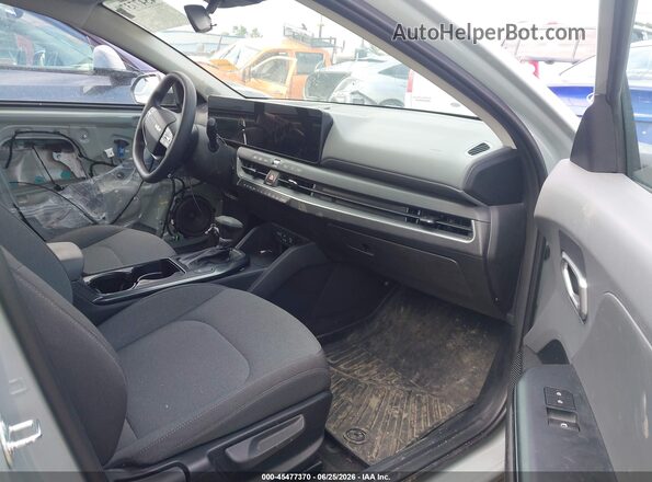 3KPFT4DE0SE116579 2025 KIA K4 Gray Вид салону спереду
