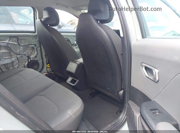 3KPFT4DE0SE116579 2025 KIA K4 Gray Вид наклейки з VIN-кодом