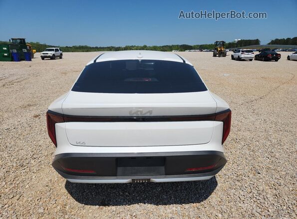 3KPFT4DE0SE219632 2025 KIA K4 White Հետևի տեսք