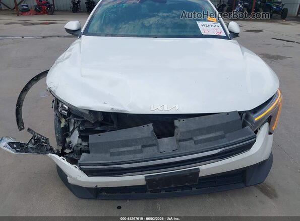 3KPFT4DE1SE030603 2025 KIA K4 White Widok z przodu