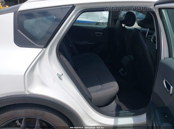 3KPFT4DE1SE030603 2025 KIA K4 White Widok naklejki z numerem VIN