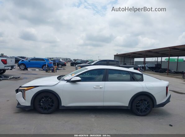 3KPFT4DE1SE030603 2025 KIA K4 White Widok wnętrza 360 stopni
